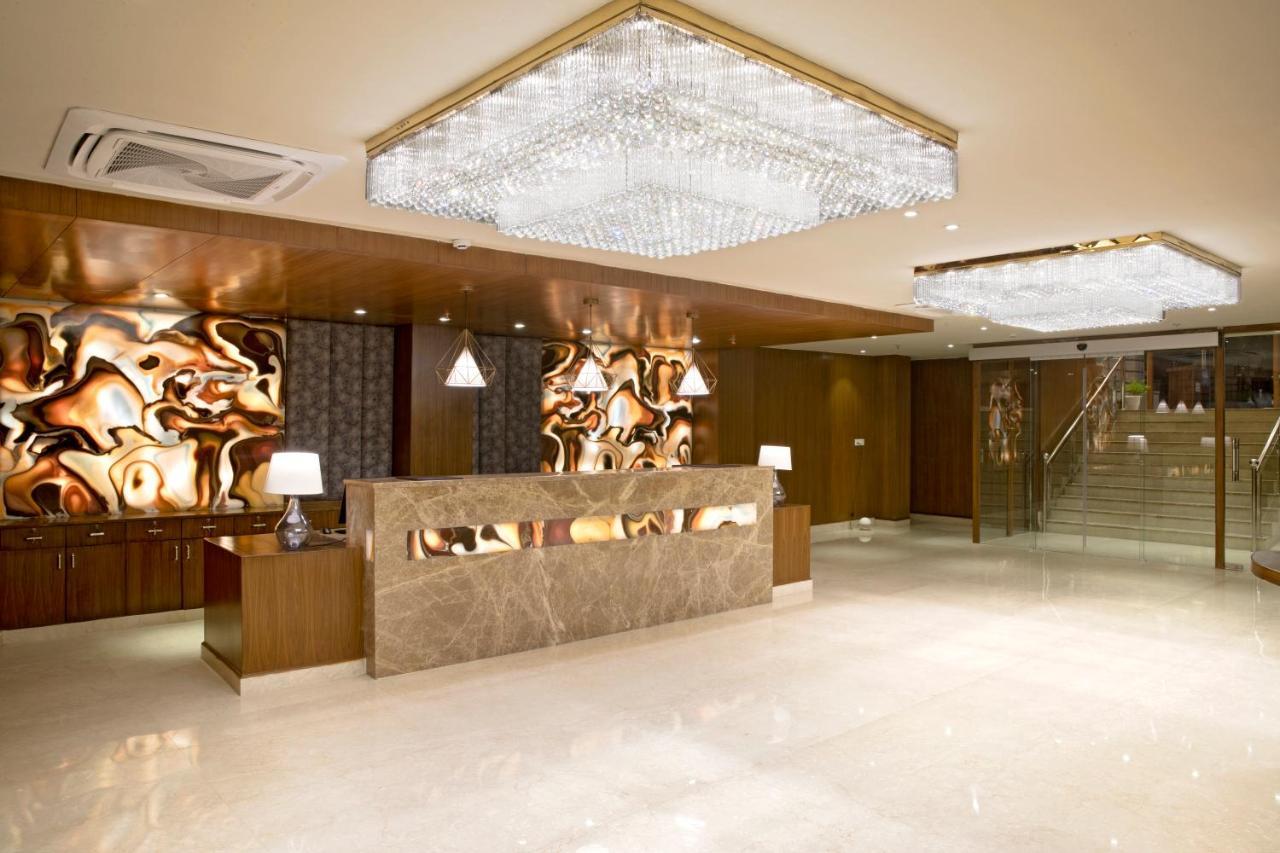 Regenta Central Noida, Sector 49 ภายนอก รูปภาพ