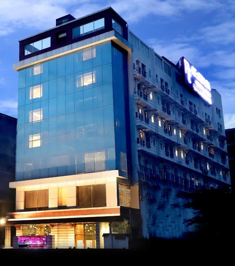 Regenta Central Noida, Sector 49 ภายนอก รูปภาพ