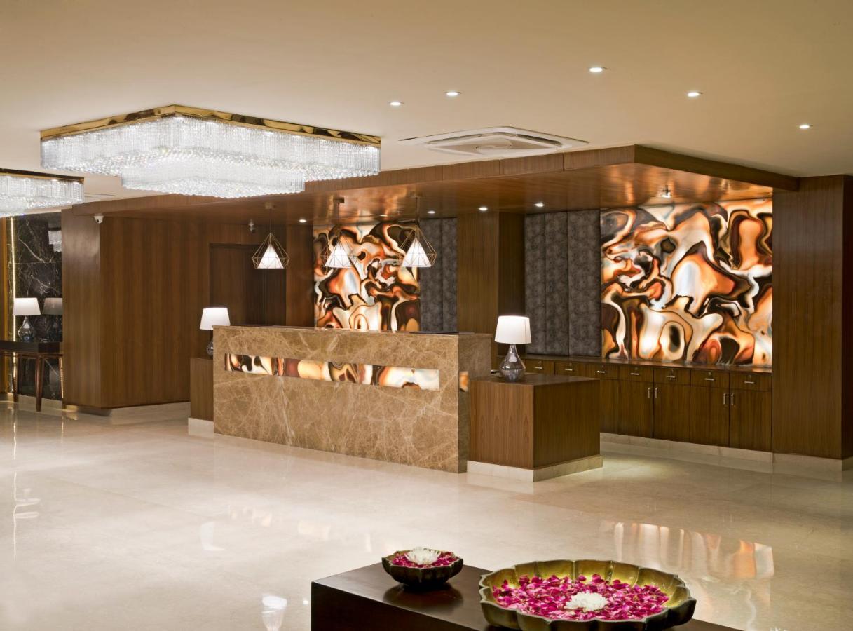 Regenta Central Noida, Sector 49 ภายนอก รูปภาพ